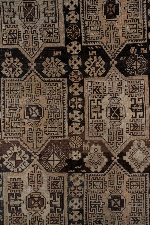 Antique Shirvan Area Rug (5' x 9')
